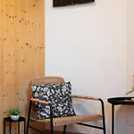 - 艾特雷斯餐厅13酒店 3* Saint-Léonard