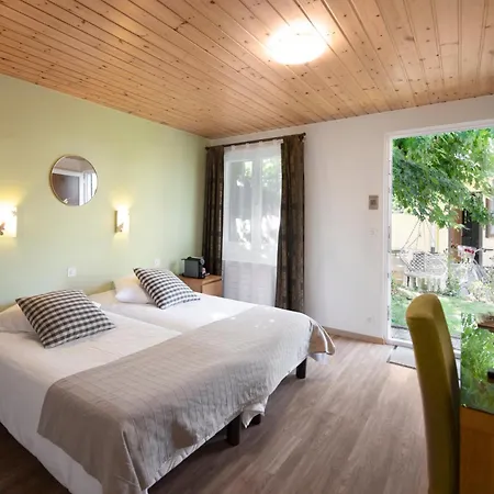 Motel-restaurant 13 Etoiles מוטל 3*